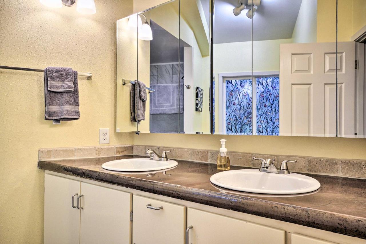 Oceanfront Retreat With Private Long Beach Access! 외부 사진