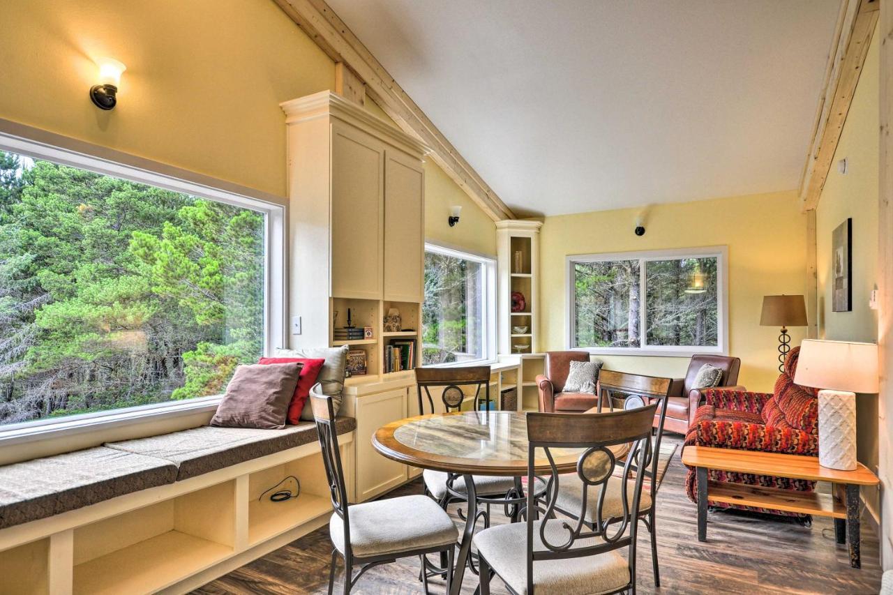 Oceanfront Retreat With Private Long Beach Access! 외부 사진