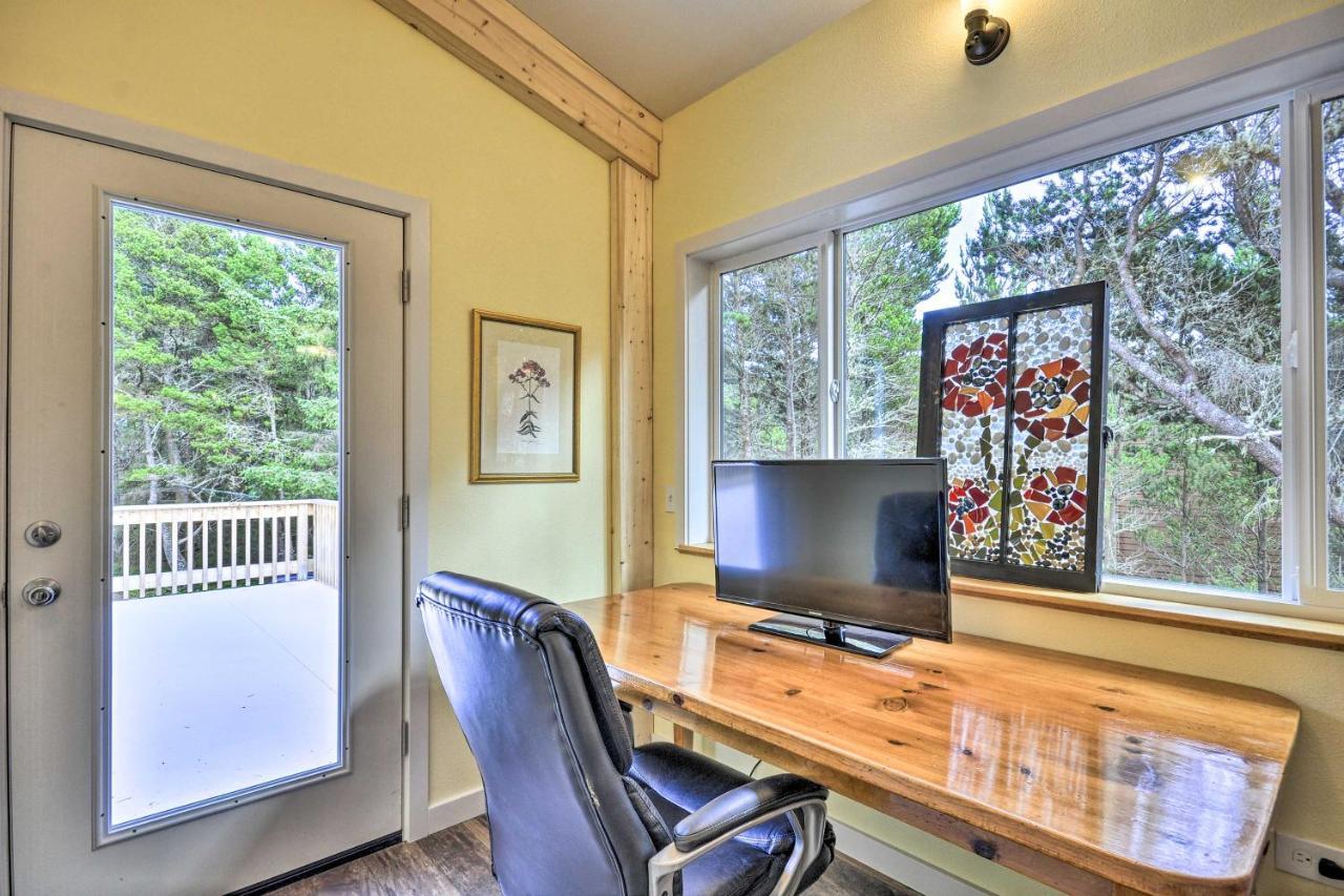 Oceanfront Retreat With Private Long Beach Access! 외부 사진