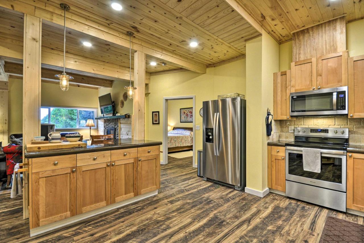 Oceanfront Retreat With Private Long Beach Access! 외부 사진