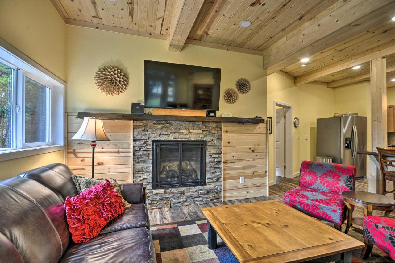 Oceanfront Retreat With Private Long Beach Access! 외부 사진