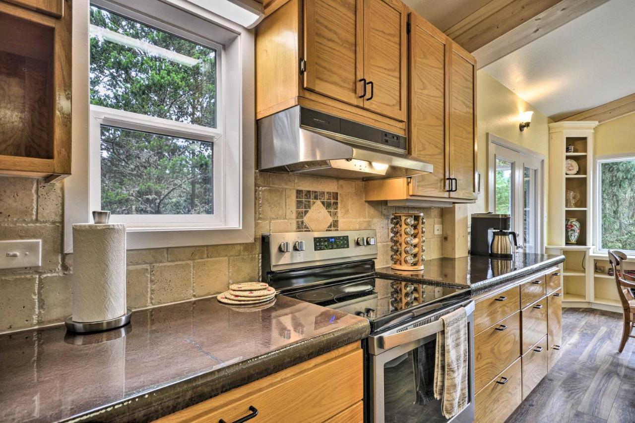 Oceanfront Retreat With Private Long Beach Access! 외부 사진