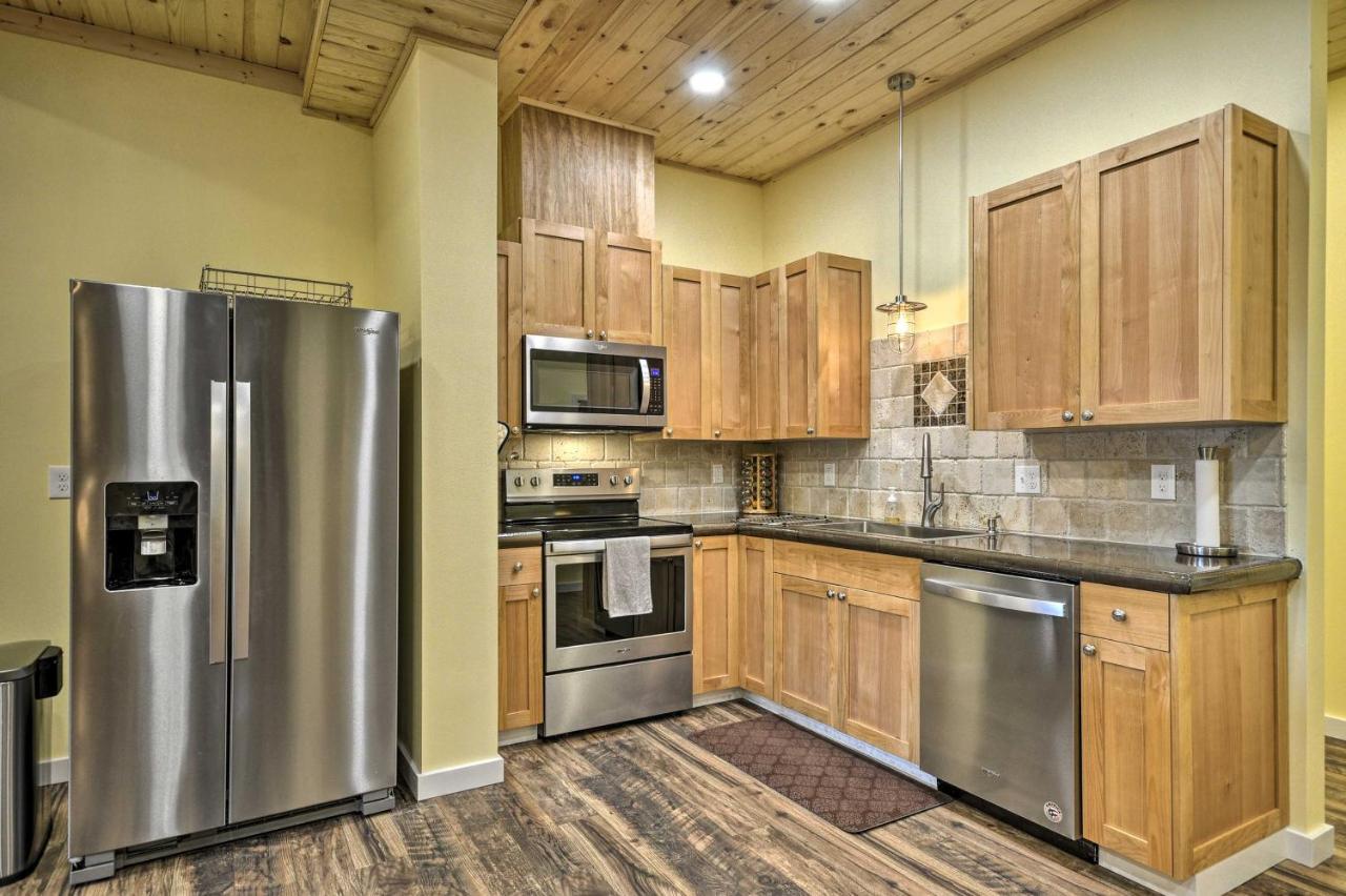 Oceanfront Retreat With Private Long Beach Access! 외부 사진