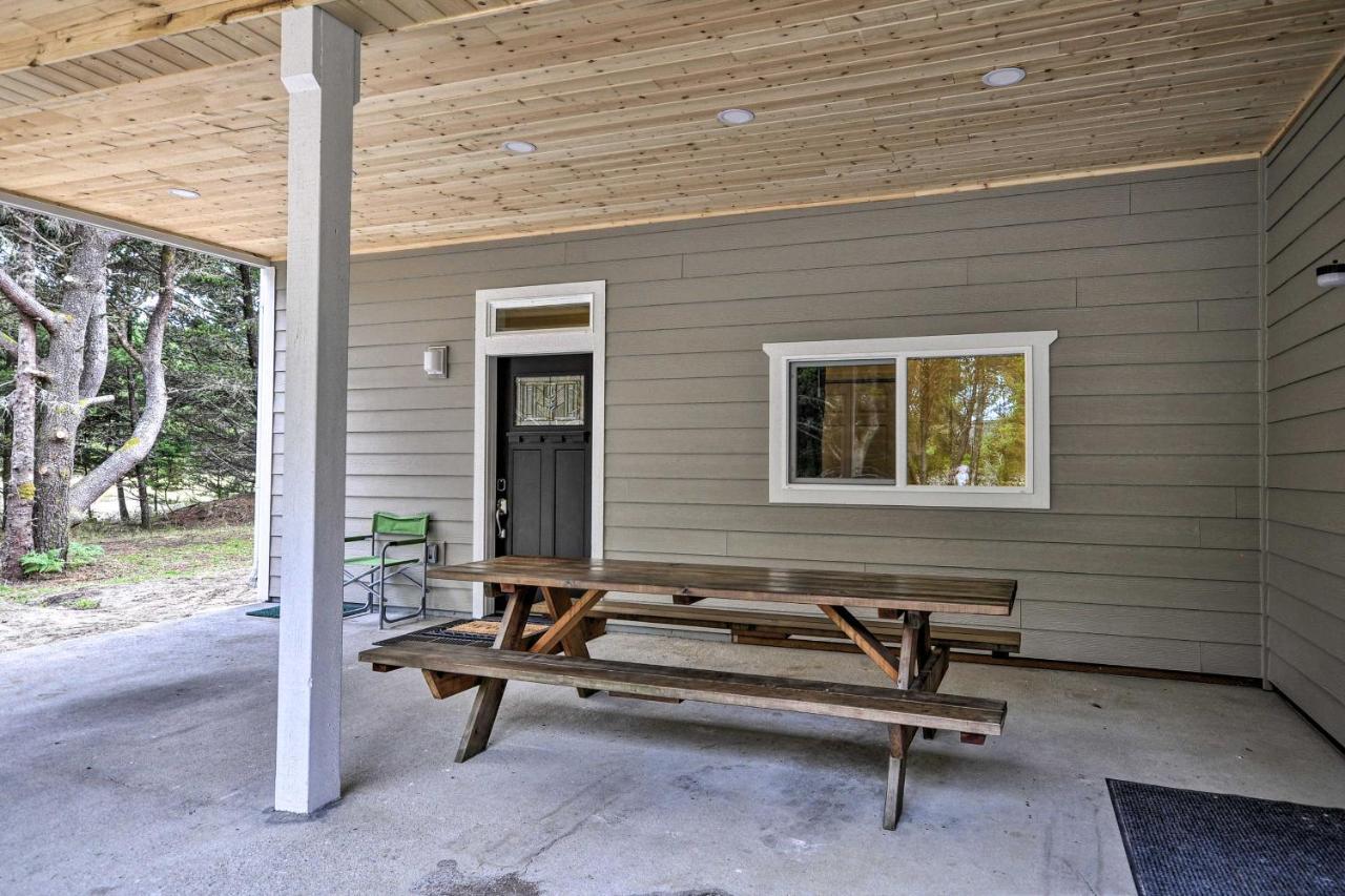 Oceanfront Retreat With Private Long Beach Access! 외부 사진