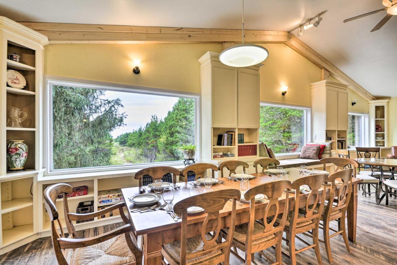 Oceanfront Retreat With Private Long Beach Access! 외부 사진